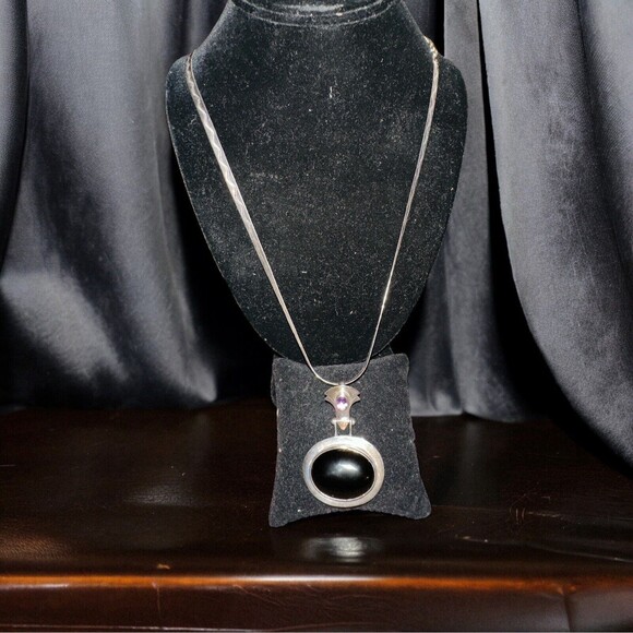 VTG PIP 925 sterling & large oval shape amethyst/Onyx pendant On Reverse chain - Picture 3 of 7